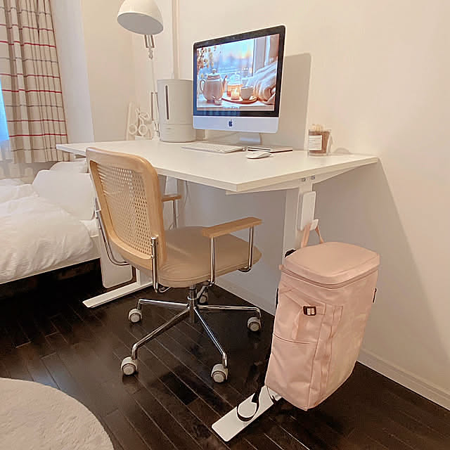My Desk,通学・通園グッズ収納,ランドセル,娘の部屋,コマンドフック,仮置き,通学グッズ,リュック掛け,高校生女子,５kgくらいある… biroballonneの部屋