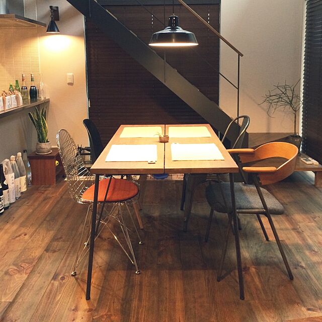My Desk,ハンドメイド,DIY,カフェ風,北欧,インダストリアル,鉄脚,照明,イームズ Daikiの部屋