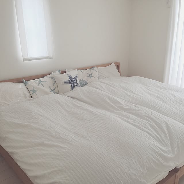 Bedroom,IKEA,夏,ニトリ,海,カリフォルニア,枕カバー,西海岸,無印良品ベッド,夏仕様,スターフィッシュ,シンプル 白,子どもと暮らす,カリフォルニアインテリアに憧れる,ミニマム,シェル柄 yanaの部屋