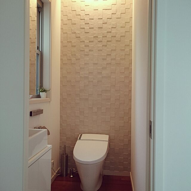 Bathroom,エコカラット,エコカラットの壁,シンプル,トイレ,タンクレストイレ,間接照明 shiokoの部屋