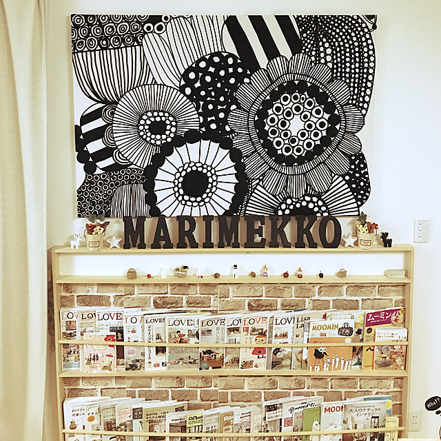 Lounge,雑誌収納,ダイソー,DIY,marimekko ファブリックパネル,marimekko ファブリック,いつもいいねやコメありがとうございます♡,ムーミン miemekkoの部屋