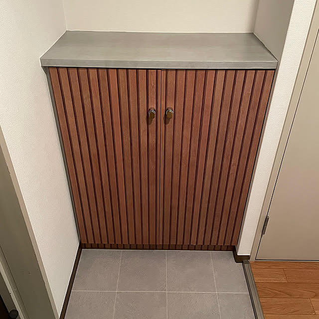 Entrance,リメイクシート,ダイソー,玄関,DIY,マスキングテープ,二人暮らし,クッションフロア,賃貸,賃貸マンション,賃貸DIY,下駄箱DIY,靴箱 DIY,フローリングマット,夫婦二人暮らし gurikkoの部屋