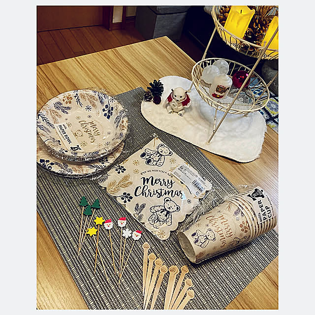 My Desk,キャンドゥクリスマス商品,ハンドメイド,手作り,編み物,３枚投稿,癒し,クリスマス,ペーパーナプキン,冬支度,RCの出会いに感謝♡,ダイソー商品,キャンドゥ商品,こどものいる暮らし,見てくれてありがとう♡,100均商品,楽して楽しむ,ペーパー食器,ダイソークリスマスピック,キャンドゥペーパー商品,クリスマスパーティー準備品,てのりフレンズしろくま,reeちゃん編み編みケープ CoCo0617の部屋
