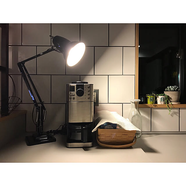 Kitchen,コーヒーメーカー,リノベーション,マイホーム,ヴィンテージ,観葉植物,サブウェイタイル,海外インテリア,無印良品,照明,ANGLEPOISE,アンティーク,家づくり,北欧,名古屋タイル shokoの部屋