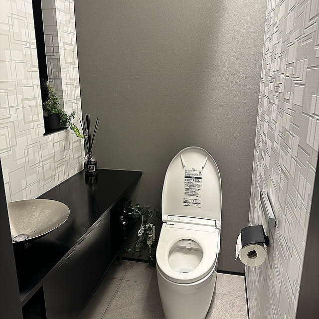 トイレのインテリア,グレー好き,観葉植物,カフェ風,フェイクグリーン,Bathroom aitomamaの部屋