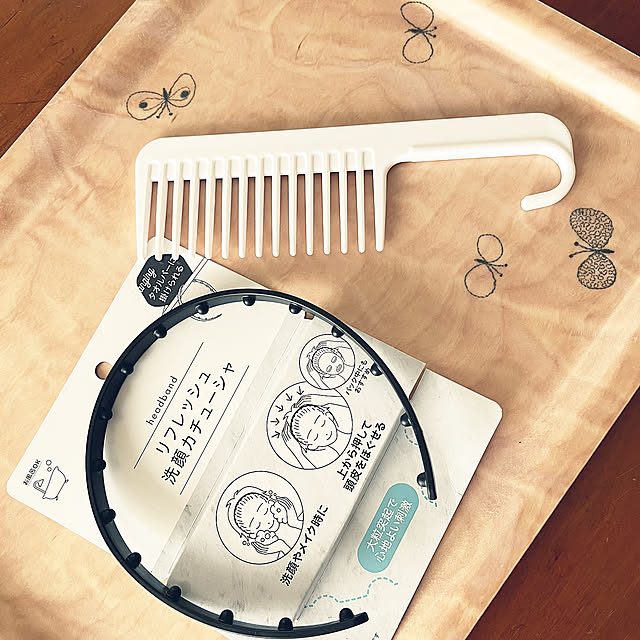 Bathroom,財布に優しく,ヘアバンド,ヘアブラシ,ツボ押し,１００円ショップ,プチプラ,セリア,癒し ikの部屋