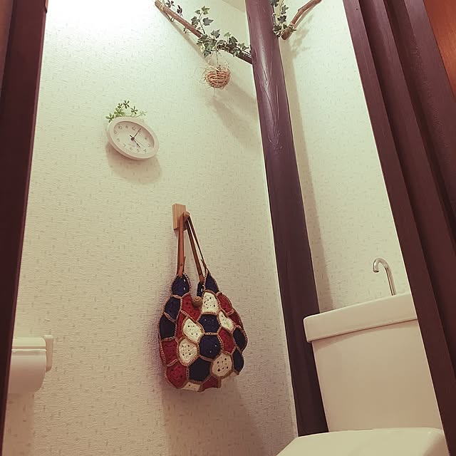 Bathroom,ハンズマン,バッグ,モチーフ編み,トイレットペーパー,無印良品 壁に付けられる家具,樹木,トイレ,ナチュラル,賃貸,北欧,木目,RC九州支部,賃貸でも楽しく♪ tokiwaの部屋
