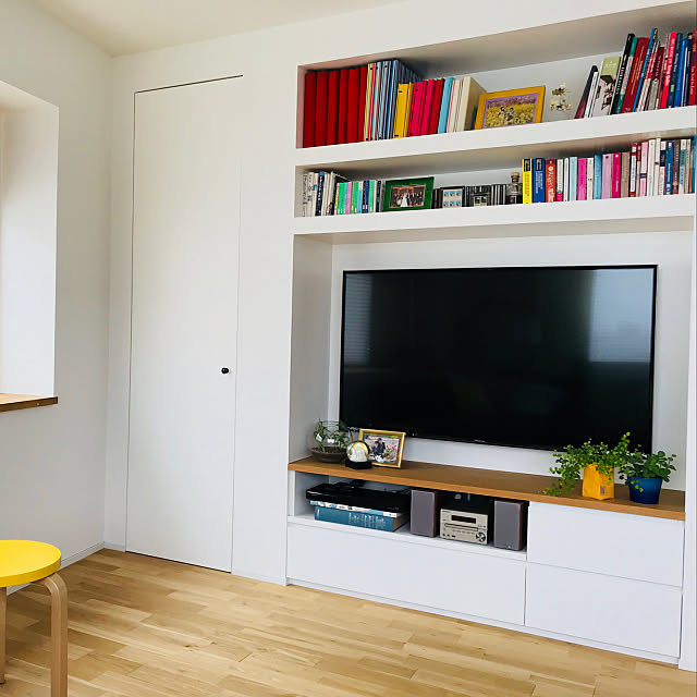 My Shelf,壁掛けテレビ,造作棚,無垢フローリング,観葉植物,stool60 aggieの部屋