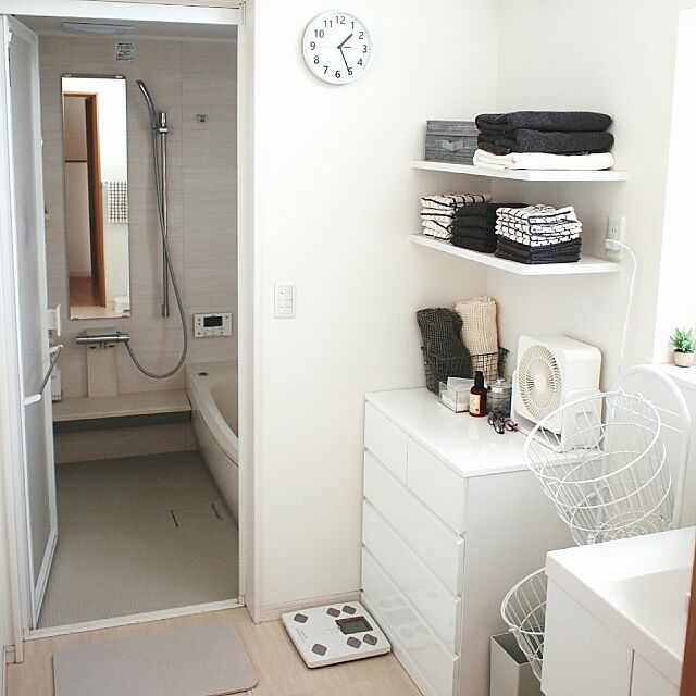 Bathroom,時計,ニトリ,シンプルナチュラル,すっきり暮らしたい,洗面所,ニトリの時計,梅雨対策 yunohaの部屋