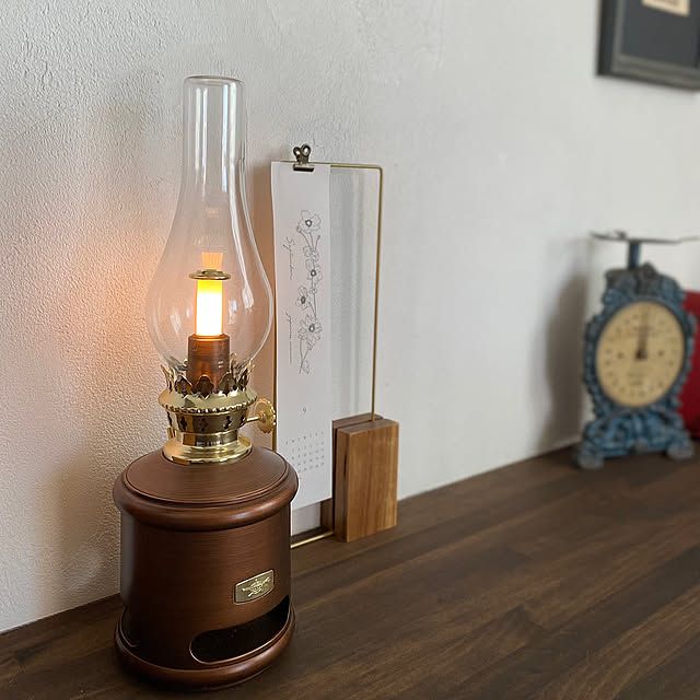 My Desk,ときめきアイテム,Aladdin,おうち時間を楽しむ,暮らしを楽しむ,猫と暮らす,家づくり,ねこと暮らす。,アンティークのある暮らし,ねこと暮らす,心地よい暮らし,暮らしを整える,猫と暮らすインテリア,アラジンのある暮らし,アラジンのある生活,アラジンランタンスピーカー capelの部屋