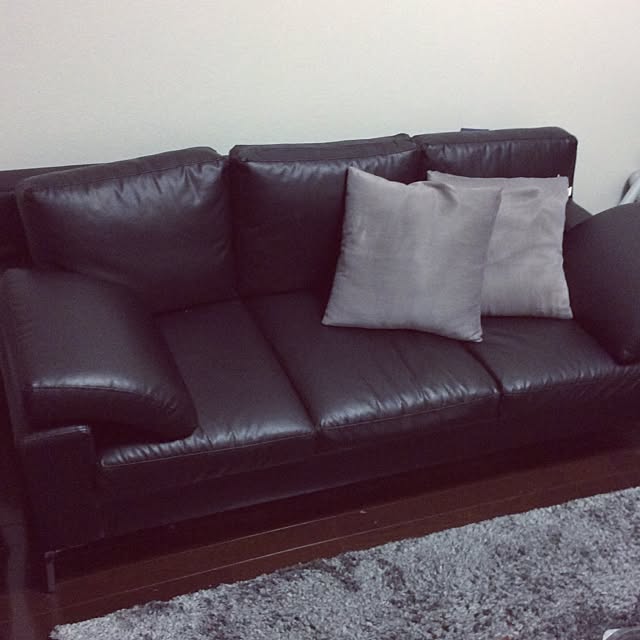 男前,モノトーン,Lounge,男のインテリア,一人暮らし,オーダークッションカバー,クッションカバー,ソファー mukkaの部屋
