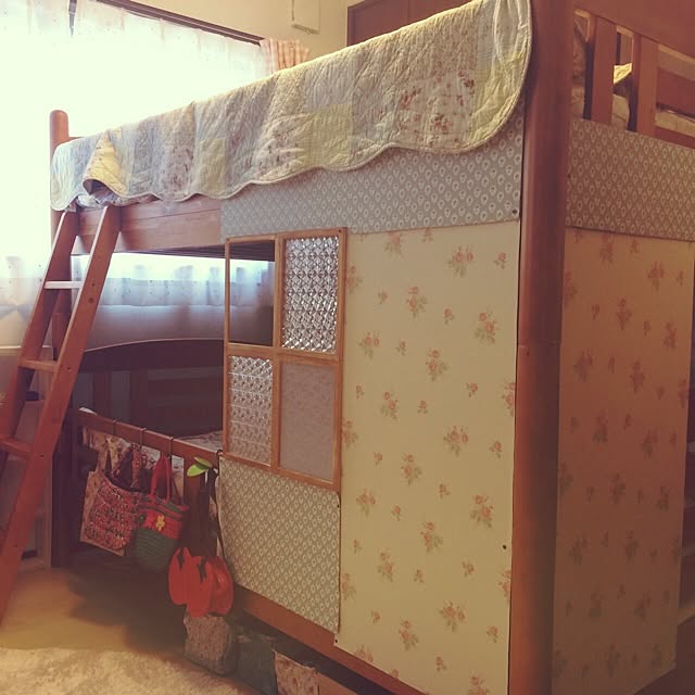 Bedroom,二段ベッド,壁紙屋本舗,屋根付けたいけど…,窓枠,子供部屋 neigeの部屋