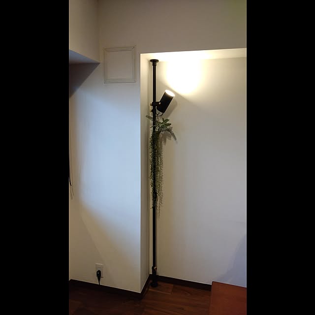 フロアランプ,Lounge chokosutaの部屋