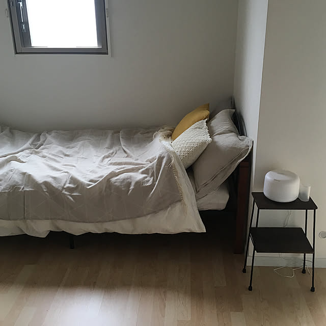 Bedroom,1K,ひとり暮らし,塩系インテリアに憧れる,塩系インテリア,シンプルな暮らし,シンプルライフ,一人暮らし,無印良品,ナチュラル nnoの部屋