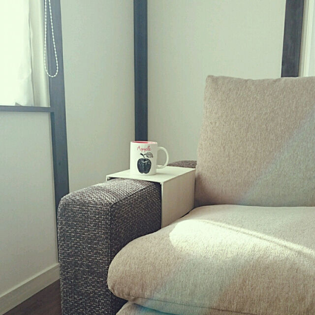 Lounge,簡単DIY,リメイクシート,DIY,ソファーまわり,肘掛け用テーブル,サイドテーブルがわり Mie-koの部屋