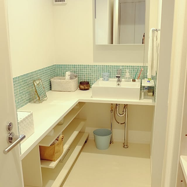 Bathroom,ガラスタイル,トーヨーキッチン,造作洗面台,ブログやってます♡,タイル,sicis,ブルーグリーン,二階の洗面所 ricefishの部屋