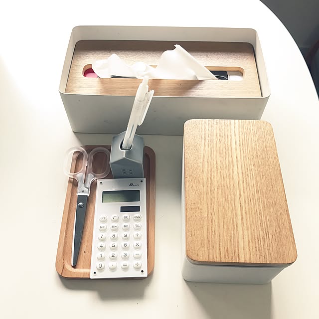 My Desk,IDEE,ニトリ,無印良品,しろが好き*,ティッシュケース,おしりふきケース,文房具 収納,テーブルの上,こどもと暮らす。,北欧インテリア,写真むずかしい,いいね、フォロー本当に感謝です♡,北欧インテリアに憧れる,mollif noriの部屋