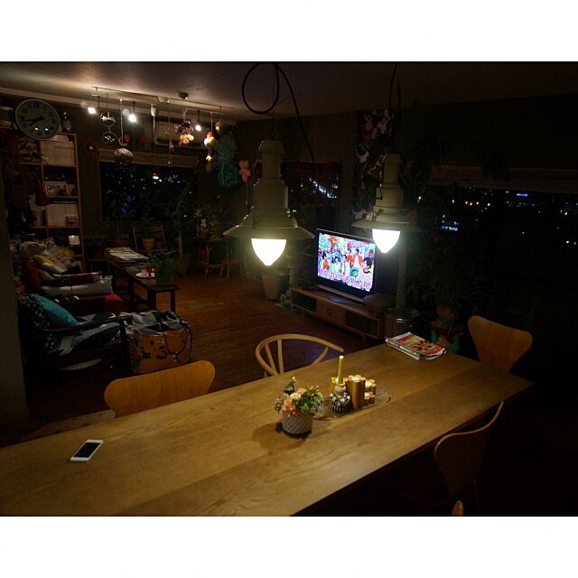 Lounge,照明,TV画面はvs嵐(^^;;,ダイニングテーブル,定点観測,NO GREEN NO LIFE akaneの部屋