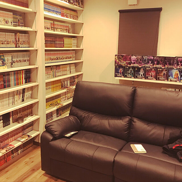 My Shelf,本棚収納,聖闘士星矢,本棚,リクライニングソファ chocomaromoの部屋