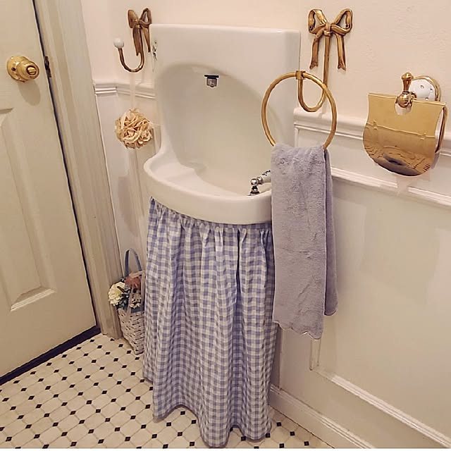 Bathroom,目隠しアイデア,シンクカーテン,シンク下収納,ペーパーストック＆お掃除用具 収納,ギンガムチェック,ブルーが好き♡,お気に入りのトイレ,DIYトイレ mieの部屋