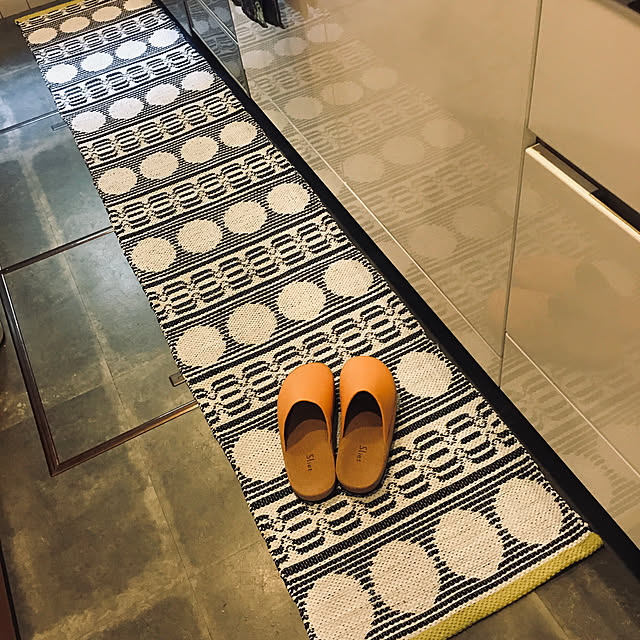 RoomClipショッピング,ふくらはぎに効く,ダイエットスリッパ復活,キッチンが広く感じる,180cm,以前使っていた物,ロングマット,汚れに強い,明るいキッチン,気分転換♪,Kitchen happy-sachiの部屋