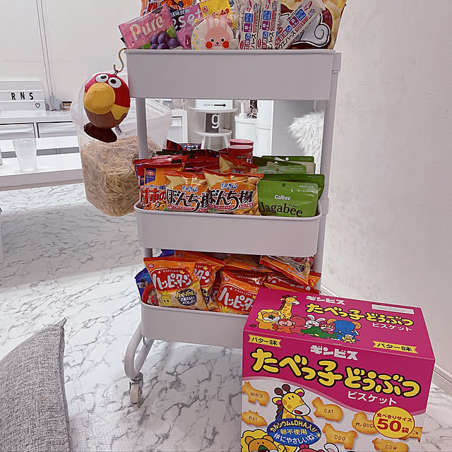 yamazen,やまぜん,ホワイトインテリア,白が好き,お菓子収納,バスケットトローリー,山善バスケットトローリー,山善くらしのeショップ,山善,収納,ホワイトグレーインテリア好き,ホワイトグレー,白黒グレー,インスタ→coconut__room,モノトーンインテリア好き,海外インテリアに憧れる,ホワイト,モノトーン好き,ホワイトグレーインテリア,モノトーンインテリア,インテリア雑貨,白黒グレーインテリア,Instagramやってます,真っ白,グレー好き,モノトーン,My Shelf junaの部屋