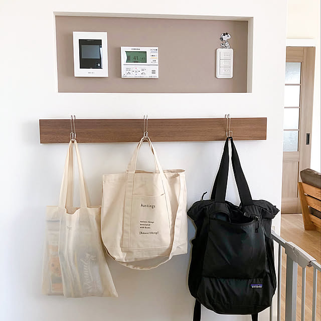 ニッチ,無印良品,壁に付けられる家具,建売住宅,新築一戸建て,3階建て,ナチュラル,シンプル,スヌーピー,On Walls,長押,ウォールナット marumaruの部屋