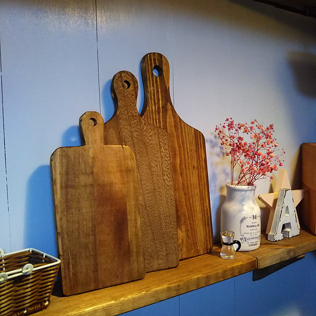 My Shelf,カフェ風インテリア,100均リメイク,カントリー,ダイソー,セリア,キャンドゥ,木製まな板,板壁,DIY,暗く狭い台所,ウォールシェルフ,プチリメイク,100均,高いお品じゃなくても！ Angelの部屋