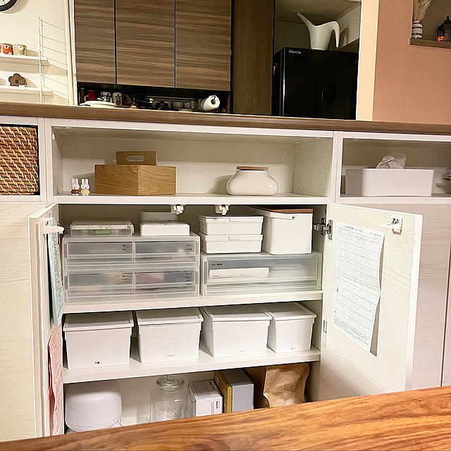 蓋付きボックス,100均,ペン立て,ウェットティッシュケース mochi,裁縫箱　tower,無印良品,ポリプロピレンケース 引出式 浅型,カウンター下収納,MiSEL,収納グッズ,My Shelf troisの部屋