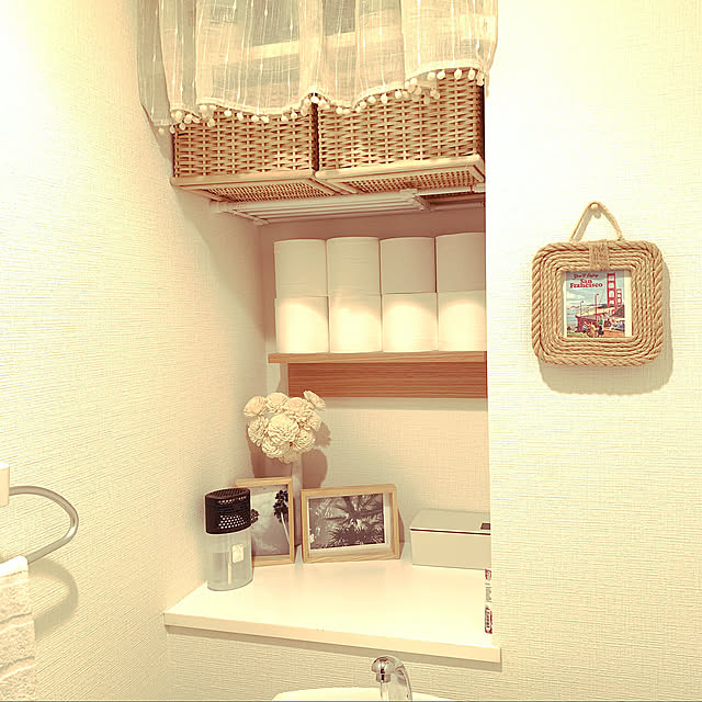 ニトリ,白黒写真,トイレットペーパー見せる収納,トイレ,無印,無印良品 壁に付けられる家具,収納,賃貸,Bathroom ka3の部屋