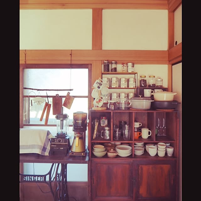 Kitchen,陶器,古道具,和家具,昭和レトロ,リノベーション,カフェ風インテリア,こどもと暮らす。,古い建具,日本家屋,漆喰壁 --ao--の部屋