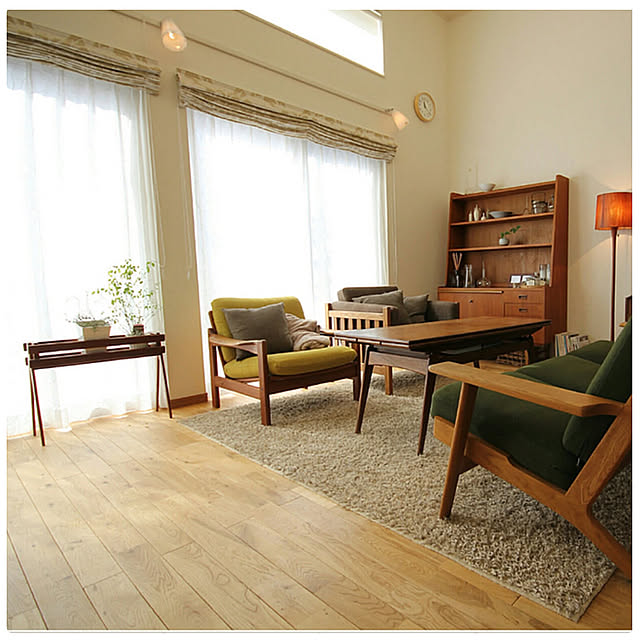 Lounge,北欧家具,マスタードイエロー,私の癒し,まったりタイム,おうち時間,日差しが気持ちいい,グリーンのある暮らし,大きな窓,吹き抜け,吹き抜けのある家,ナチュラルインテリア,ミッドセンチュリー,北欧ヴィンテージ,北欧雑貨,北欧インテリア,北欧モダン,すっきり暮らす,新生活 Hisashiの部屋