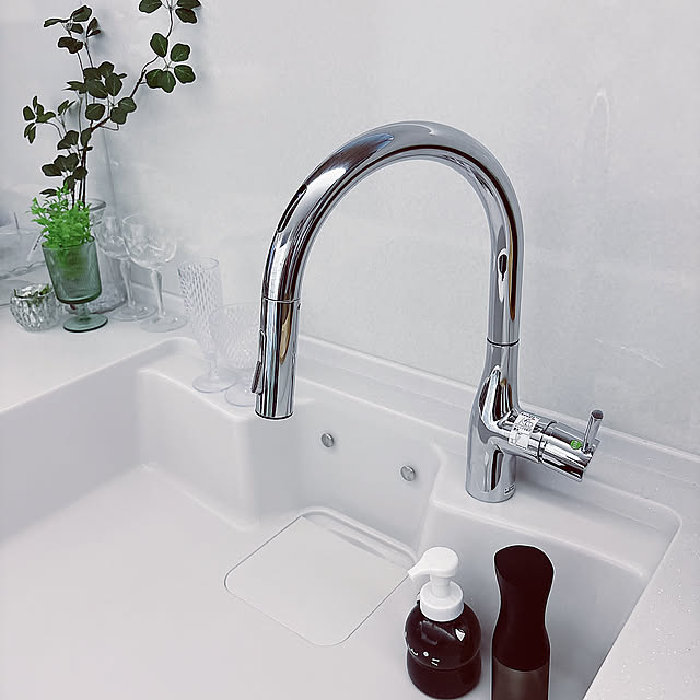 Kitchen,光熱費の節約,水の節約,節約,シンク,ホワイト,白,タッチレス自動水栓,タッチレス,タッチレス水栓,タカラスタンダード キッチン,タカラスタンダード,水栓レバー,キッチンシンク,キッチン,一人暮らし,平屋,平屋暮らし,グリーン tomatoの部屋