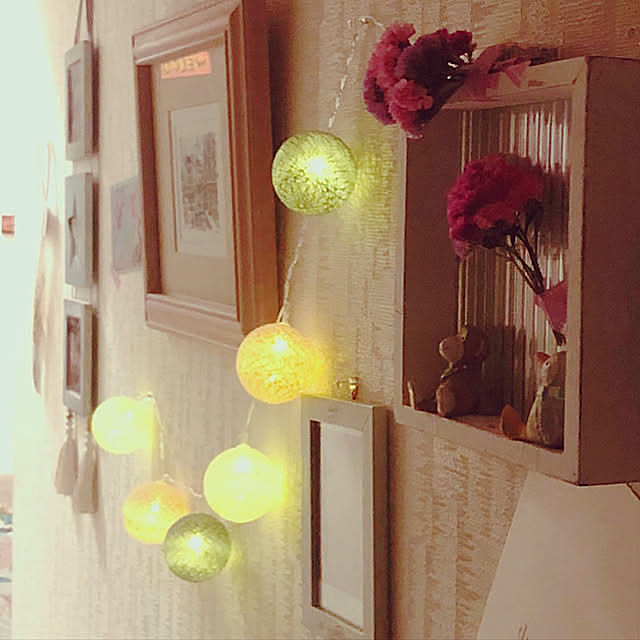 廊下の壁,癒しの空間,柔らかい光,コットンボールライト,ダイソー,賃貸アパート,ナチュラル系,RC湘南LOVE♡,神奈川県民,インスタやってます!,ID→malama_hanahou,On Walls Malamaの部屋