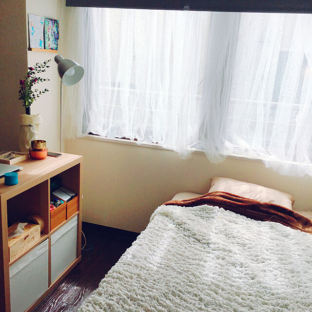 Bedroom,ロールスクリーン,カーテン,simple,雑貨,IKEAの棚,IKEA,ワンルーム 8畳,花のある暮らし,花瓶,北欧,一人暮らし,賃貸,PUEBCO,ナチュラル ioの部屋