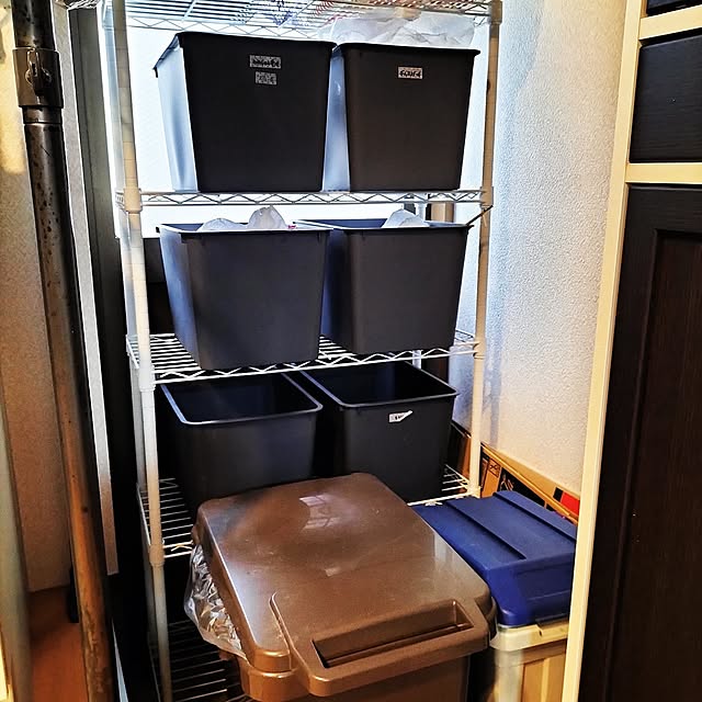 Kitchen,ゴミ箱,ゴミ箱置き場,ゴミ分別,ゴミステーション,ゴミ箱収納,ゴミ箱 分別,ゴミ置き場,ゴミ箱 DIY,築42年,中古住宅,築古中古住宅 1kanokyonの部屋