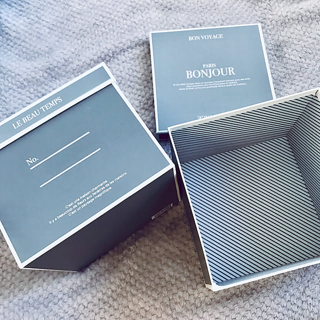 ダイソー新商品,ペーパーボックス,ダイソー,新商品買ったよ！,シンプルライフ,いつもいいねやコメありがとうございます♡,モノトーンインテリア,ホワイトが好き,ホワイト,100円ショップ,フォロワーさんに感謝♥,シンプルにすっきりと暮らす,モノトーン雑貨,グレー,グレー×ホワイト,シンプル,シンプルな暮らし,RCの出会いに感謝♡,100均,モノトーン,モノトーン好き,可愛い Ayuminnの部屋