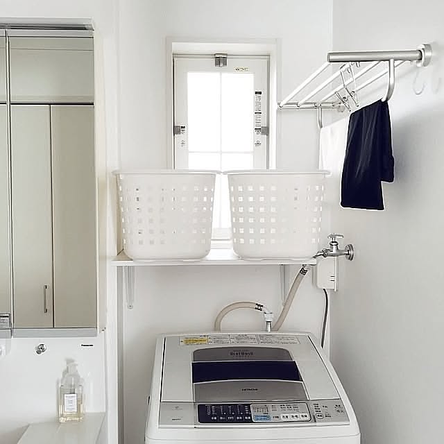 Bathroom,洗面所,DIY,脱衣所,シンプル,ホワイトインテリア,ホワイト,洗濯かご,洗濯機の上,ランドリーバスケット,棚板,洗濯機上,ランドリールーム,洗濯機まわり,洗濯機上の棚,棚受け,シンプルホワイト,シンプルインテリア,洗濯機の上の棚,すっきり暮らす,シンプルな暮らし,洗濯機まわりの収納,洗濯かご置き場,DIY棚,洗濯カゴ,洗面所 棚,洗濯機周り,洗面所インテリア,洗面脱衣所 SSSSSの部屋