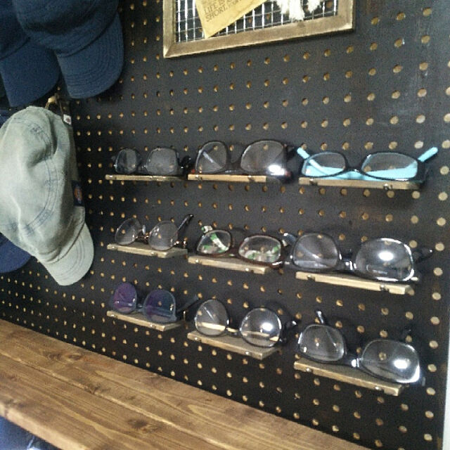 My Shelf,賃貸,アパート暮らし,賃貸でも楽しく♪,収納,男前,見せる収納,有孔ボード,メガネ置き,メガネ,メガネ収納,めがね,めがね収納 m0y0の部屋