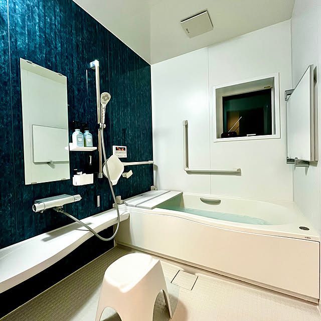 Bathroom,トパーズブルー,折り戸,洗い場広々,洗い場は広め,リクシル,リクシルのお風呂,1.25坪,1.25坪サイズ　浴室,アライズ,アライズ1620,LIXIL,LIXILのお風呂 tamabaka1971の部屋