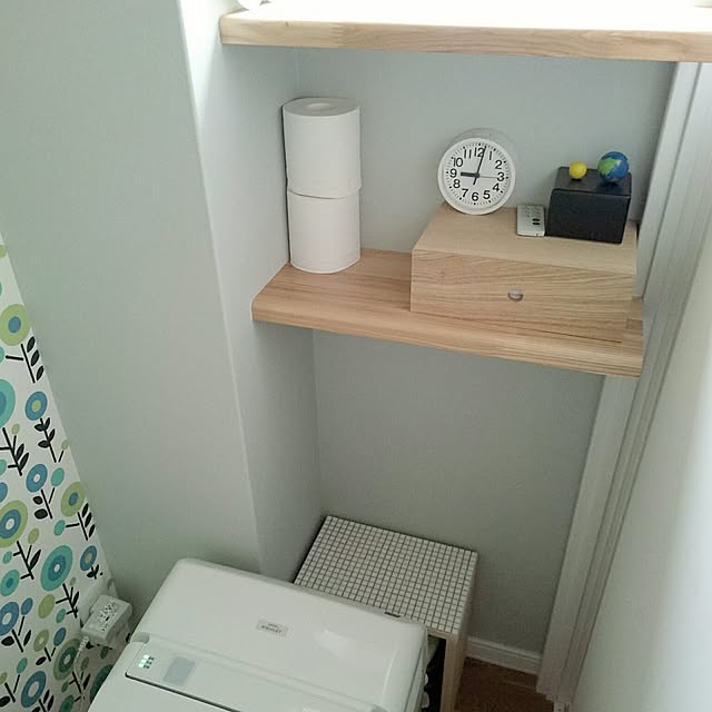 Bathroom,無印良品,アクセントクロス,DIY,タイル,オルゴール,トイレ収納,モザイクタイル,無印良品の時計,TOTOトイレ,2×6材 noonoの部屋