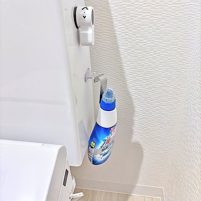 Bathroom,トイレ,掃除道具,セリア,100円ショップ,吊り下げ収納,マンション暮らし,ボトルホルダー,フィルムリングフック,トイレのルック,ステンレスボトルホルダー,Janis,フィルムフック mi-saの部屋