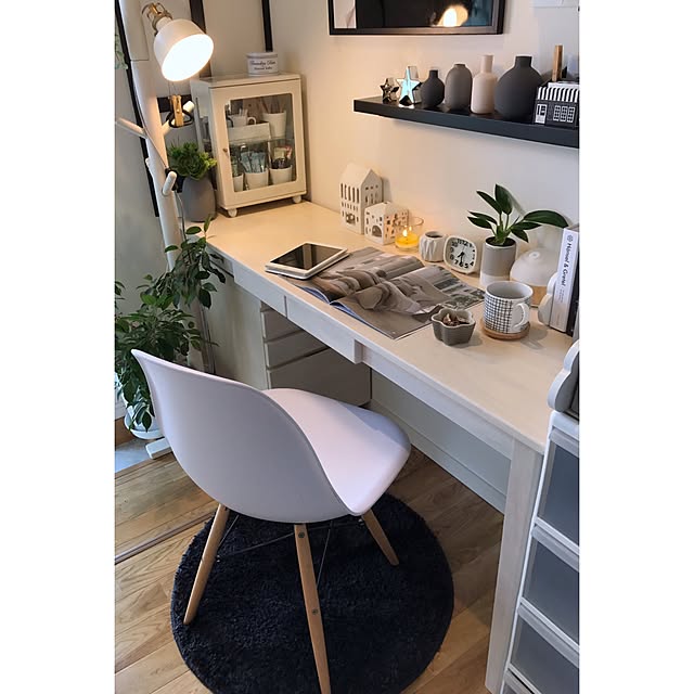 My Desk,ナチュラルインテリア,ショーケース,星好き☆,シャンブル,フランフラン,ケーラー,カフェスペース,モノトーン,H&M HOME,くつろぎ空間,IKEA,DIY,ニトリ,3COINS,100円均一,照明,書斎,マイデスク,イームズチェアー,観葉植物,ナチュラルモダン,ワークスペース,モダンデコ 2winkle-starの部屋