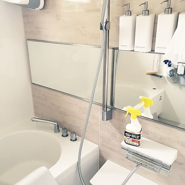 Bathroom,心地よく暮らす工夫,カフェ風,新生活,平屋暮らし,白い家,まだまだ勉強中…,新築平屋,住み始めて１年,花ブロック好き,写真①～②,イベント参加,お風呂場掃除,キレイ維持のために,リンレイ　ウルトラハード,タカラスタンダード　システムバス kkkの部屋