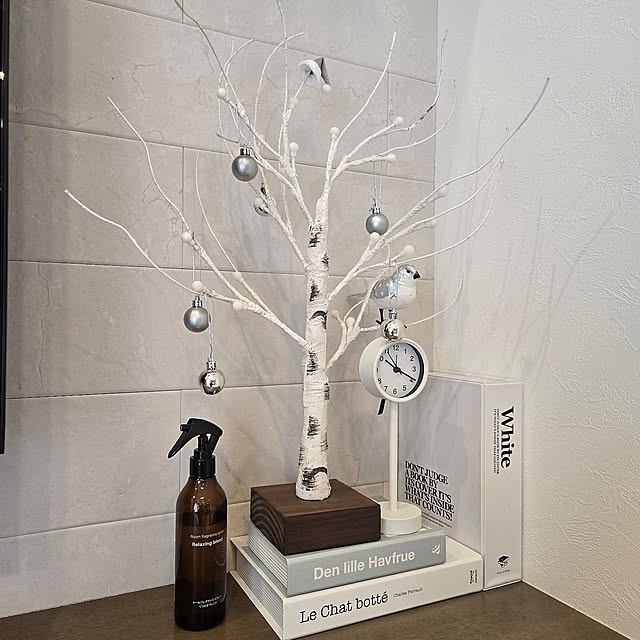 Lounge,香りのある暮らし,無印良品,フレグランススプレー,くつろぎブレンド,柑橘系の香り,毎日の香り,香りを楽しむ,心地よい暮らし,心地よく暮らす工夫,毎日の暮らしを楽しむ,心もスッキリ,心もリセット,クリスマス飾り,ホワイトインテリア,白樺ツリー maruの部屋