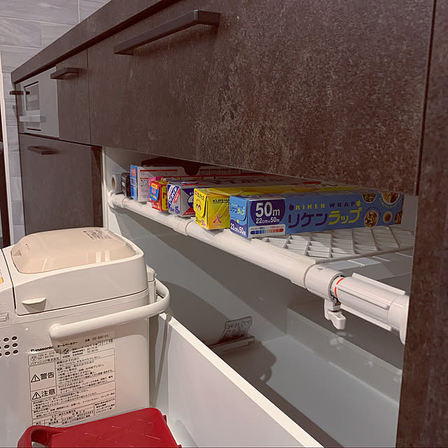 キッチンカウンター,3階建て,デッドスペース,デッドスペース活用,突っ張り棚,ラップ収納,キッチン収納,GRAFTEKT,グラフテクト,狭小住宅,Kitchen keiの部屋