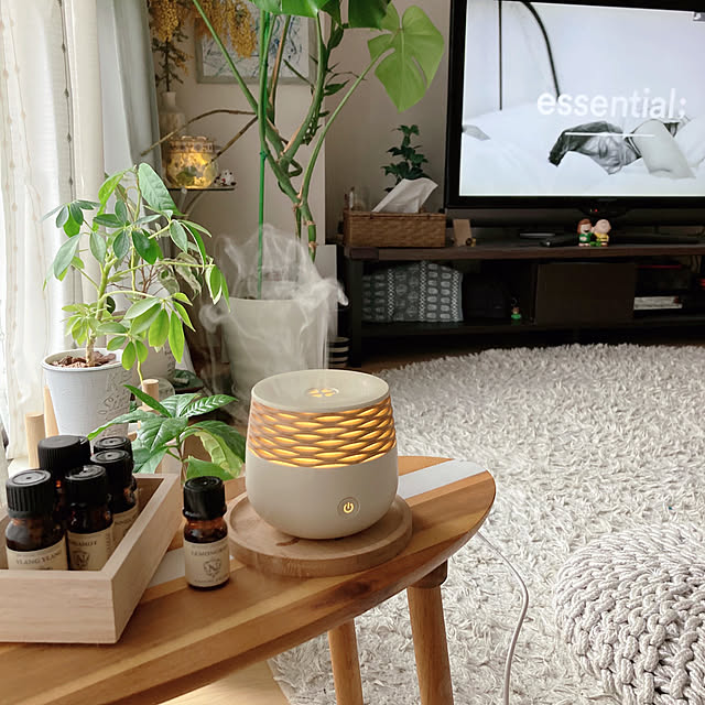 Lounge,香りのある暮らし,ナチュラルインテリア,マンション暮らし,コメントお気遣いなく♡,読んでくれてありがとう♡,フォロー＆いいね嬉しいです‪·͜· ‪♡,連投失礼します,ニトリ,アロマディフューザー,精油 aiaiの部屋