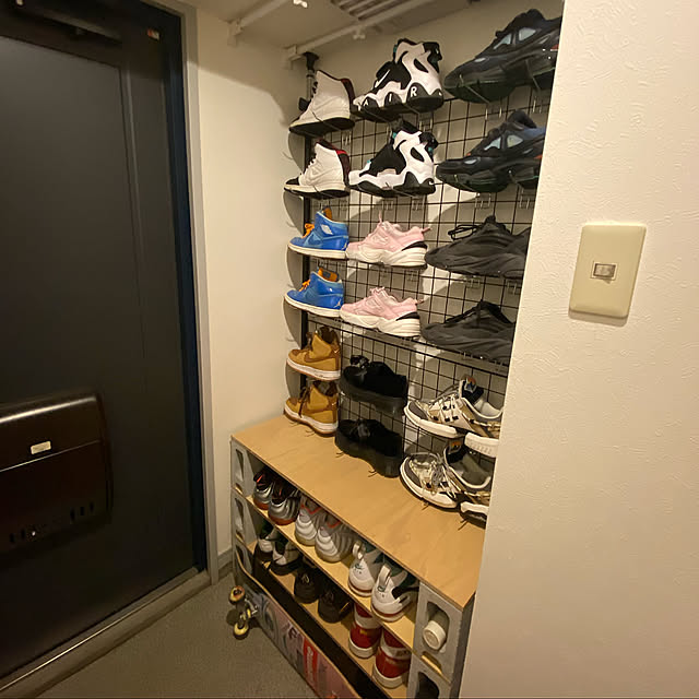 雑貨,DIY,一人暮らし,Adidas,nike,Supreme,tekno,JORDAN,air max,yeezy Boost,ポジットプロ,Entrance yutty-8956の部屋
