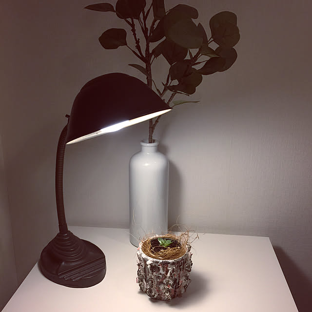 ハンドメイド,いつもありがとうございます♡,いいね&コメント&フォロー感謝♡,見て頂きありがとうございます,ハンドメイド 紙粘土鉢カバー,フェイク ユーカリ,フェイクグリーン,シルバースター,多肉植物,IKEA,My Desk,保存して頂きありがとうございます,2019.05.18☀︎ HKSの部屋