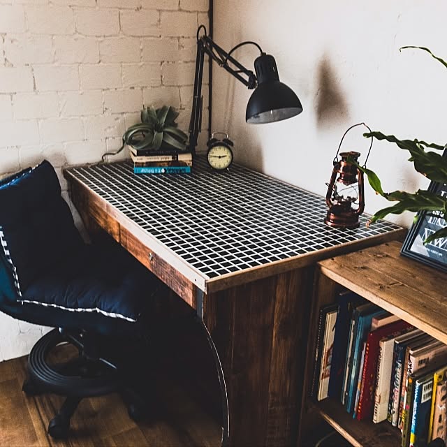 My Desk,発泡スチロールのレンガ壁,黒タイル,イベント参加,学習机DIY,学習机,モザイクタイル　,漆喰壁,団地,子供と暮らす akashiの部屋